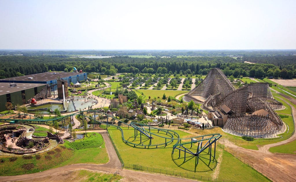 Pretparken in Nederland met de meeste achtbanen Pretpark Vergelijker.nl